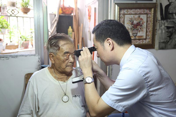 【,晶報,】,希瑪,眼科,慰問,抗戰,老兵,提供, 【,晶報,】,希瑪,眼科,慰問,抗戰,老兵,提供,