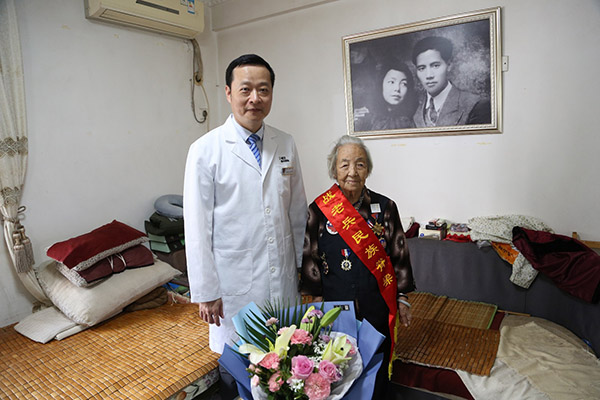 【,晶報,】,希瑪,眼科,慰問,抗戰,老兵,提供, 【,晶報,】,希瑪,眼科,慰問,抗戰,老兵,提供,