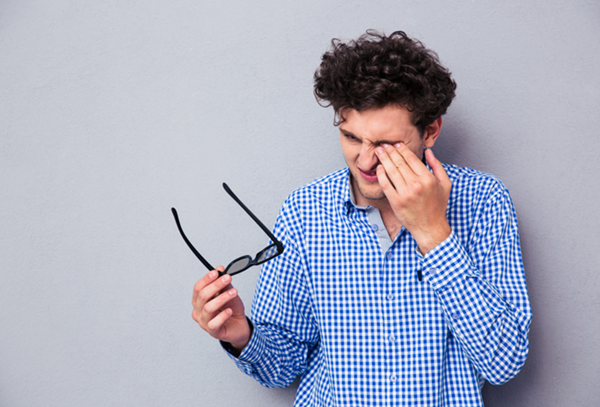 眼睛晶狀體脫落怎么辦 眼睛晶狀體脫落怎么辦